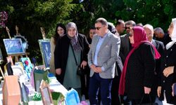 Bayburt Valisi Eldivan, Dünya Şizofreni Gününde Düzenlenen Kermese Katıldı