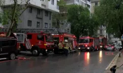 Kadıköy'de iş yerinde yangın: Alevler kontrol altına alındı