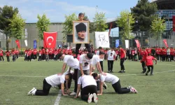 Beşikdüzünde 19 Mayıs Bayramı İlçe Stadında Coşkuyla Kutlandı