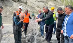 Uzundere'de yer altı suyu sondaj çalışmalarıyla tarımsal üretkenlik artırılıyor