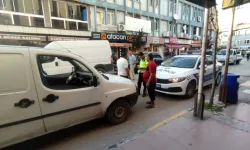 Ehliyetsiz sürücü ters yöne girince yakalandı