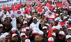 HAK-İŞ, 1 Mayıs Emek ve Dayanışma Günü'nü Rize'de kutladı