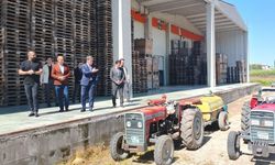 Amasya Valisi Önder Bakan, meyve paketleme ve soğuk hava tesislerini ziyaret etti
