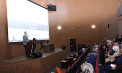 Amasya’da “Fıtratın Korunmasında Ailenin Rolü” konulu konferans düzenlendi