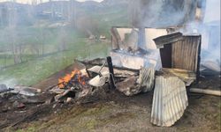 Artvin'de bir evde başlayan ve 2 ahıra sıçrayan yangın söndürüldü