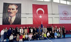 Ayancık'ta Anneler Günü etkinliği düzenlendi