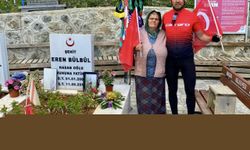Çanakkale'den yola çıkan bisikletli, Trabzon'da Eren Bülbül'ün kabrini ziyaret etti