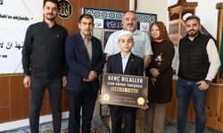 Ezan okuma yarışması birincisi Emir Kayra'nın hayali Ayasofya'da görev yapmak