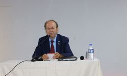 Gazeteci yazar Yusuf Kaplan, Of'ta öğrencilerle buluştu
