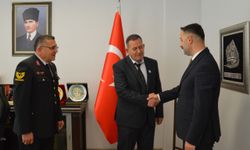 Gazi Söme'ye rozetini Havza Kaymakamı Ayvat tevdi etti