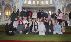 Güce'de çocuklar ve gençler camide buluştu