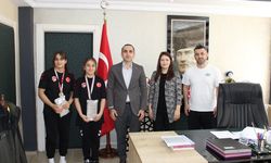 İskilip Kaymakamı Polat başarılı güreşçileri kabul etti