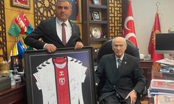 MHP Samsun İl Başkanı Mucur, MHP Genel Başkanı Bahçeli'yi ziyaret etti