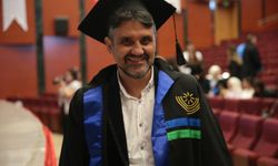 Okuma azmiyle 6 diploma sahibi oldu, eğitim serüveni bitmedi