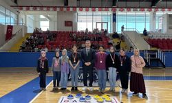 Salıpazarı'nda Floor Curling Turnuvası ilgi gördü