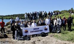 Sinop'ta denizle ormanın birleştiği Hamsilos Tabiat Parkı'nda çevre temizliği yapıldı
