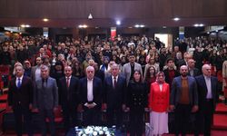 Trabzon'da Özdemir Bayraktar anısına düzenlenen münazara tamamlandı