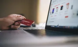 Yurt dışından alışveriş yaparken dikkat! Hem banka hem de kişisel verileriniz kaydediliyor