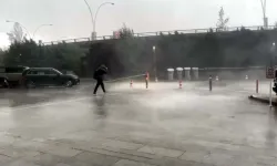 Ankara'da sağanak hayatı felç etti