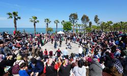 Akçaabat’ta Hıdırellez Coşkusu Sahil Park’ta Yaşandı