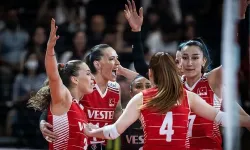 22 yıl sonra Filenin Sultanları'na veda etti