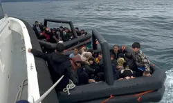 Yunanistan çoluk çocuk göçmenlerle doldurduğu can sallarını Türk sularına bıraktı