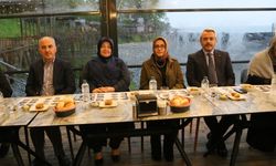 Başkan Metin ve Vali Baydaş, Annelerle Bir Araya Geldi