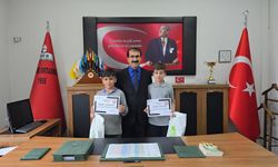 Artvin'de İOKBS'de 500 puan alan öğrenciler ödüllendirildi, eğitim kalitesi yükseliyor!