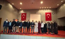 Trabzon'da Gençler İçin Umre Ödüllü Bilgi Yarışması Coşkuyla Gerçekleşti