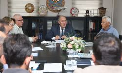 Arhavi Belediyesi'nde Proje Değerlendirme Toplantısı: Çözüm Odaklı Stratejiler Belirlendi