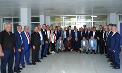 Ortahisar'da Bayramlaşma Programı: Muhtarlar ve Başkan Aktürk Bir Araya Geldi