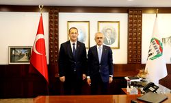 Bakan Uraloğlu, Kurban Bayramı'nda Akçaabat'ta birlik ve beraberlik mesajı verdi