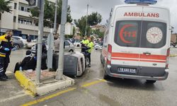 Çorum'da otomobil ile üç tekerlekli aracın çarpıştığı kazada 4 kişi yaralandı