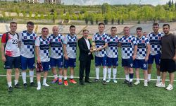 Karabük Adliyesi Bahar Futbol Turnuvası'nda Eskipazar Cezaevi takımı şampiyon oldu