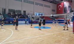 Tekkeköy’de şirketler arası voleybol turnuvası tamamlandı