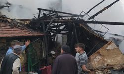 Tokat'ta çıkan yangında iki katlı ev kullanılamaz hale geldi
