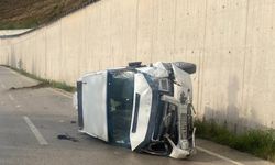 Tokat'ta minibüsün devrilmesi sonucu 10 kişi yaralandı