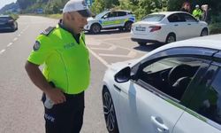 Yakakent'te Kurban Bayramı öncesi trafik ekipleri sürücüleri bilgilendirdi