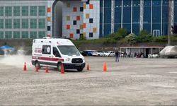 Trabzon'da Ambulans Şoförlerine Güvenli Sürüş Eğitimi