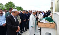 Artvin'de serinlemek için girdiği gölette hayatını kaybeden müezzin toprağa verildi