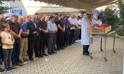 Çayeli'ndeki kazada hayatını kaybeden arkadaşlardan 2'si toprağa verildi