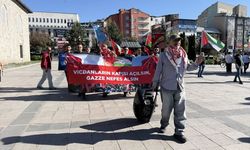 Erzurum'da sağlıkçılar Gazze için sessiz yürüyüşlerini 136. haftada sürdürdü