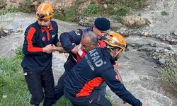Erzurum'da mantar toplarken mahsur kalan çift, ekiplerince kurtarıldı