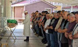 Çayeli'ndeki feci kazada hayatını kaybeden Selinay Saral Areşen'de toprağa verildi