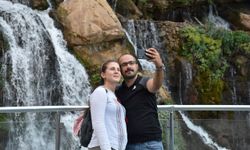 Doğu Karadeniz'deki Tomara Şelalesi doğa tutkunlarını ağırlıyor