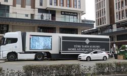 Türk Tarih Kurumunun "mobil kitap satış mağazası" Rize'ye geldi