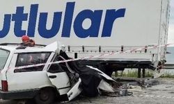 Giresun'da Karadeniz Sahil yolunda kaza: Otomobil TIR'a çarptı: 1 ölü, 1 yaralı