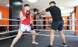 Kuzeninden görüp başladığı dövüş sporlarında dereceler yapan Taha, Dünya Şampiyonası'na hazırlanıyor