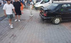 Otomobile arkadan çarpan motosikletteki 2 kişi yaralandı