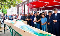 Piknik sırasında derede akıntıya kapılıp ölen anne ve 2 kızı, toprağa verildi